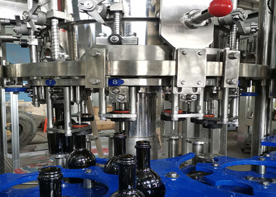 Cerveja de enchimento Isobaric que faz a máquina a linha de produção da garrafa de cerveja da garrafa de vidro